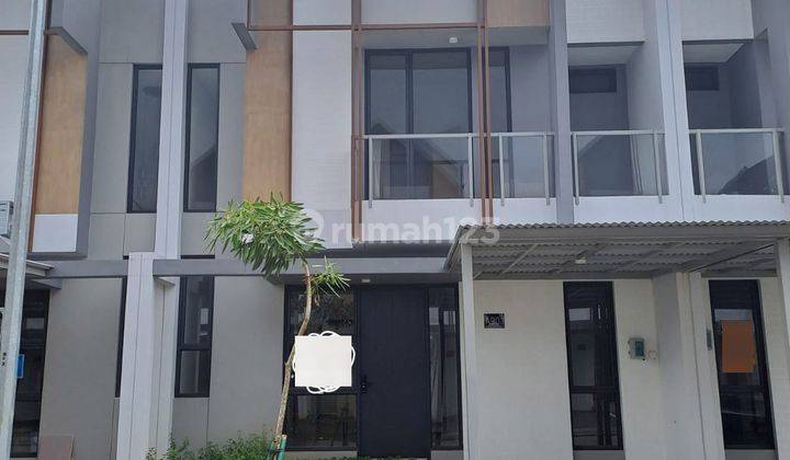 Rumah Minimalis Modern 2 lantai 3 kamar di Yuthica Anggrek loka BSD KD1 1