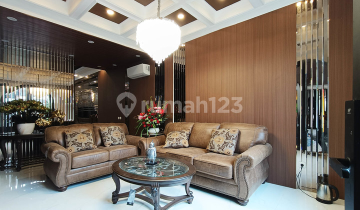 House Fully Renovated Luxury Full Furnished 5 Bedrooms, Mini Sports Club at Foresta Bsd M684 2
