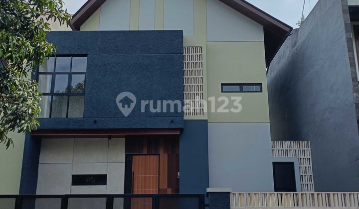 Turun Harga!! Dijual Rumah Sudah Renovasi Baru Modern Miminalis 2 Lantai 4 Kamar Siap Huni Kencana Loka Bsd M611 Turun Harga!! Dijual Rumah Sudah Renovasi Baru Modern Miminalis 2 Lantai 4 Kamar Siap Huni Kencana Loka Bsd M611