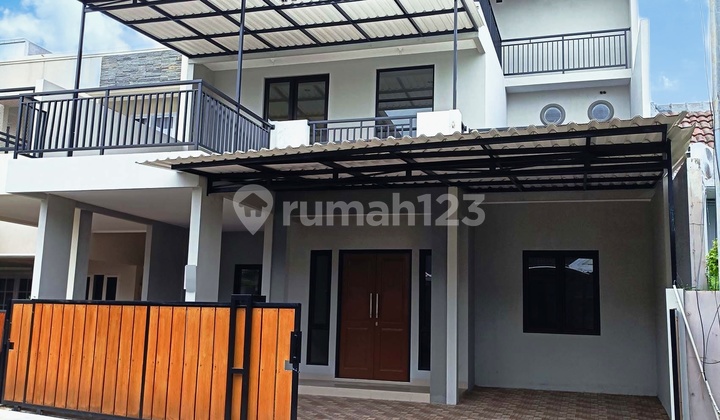 JARANG ADA!! DIJUAL Rumah 3 Lantai 6 Kamar Tidur Sudah Renovasi di Kencana Loka Bsd H5