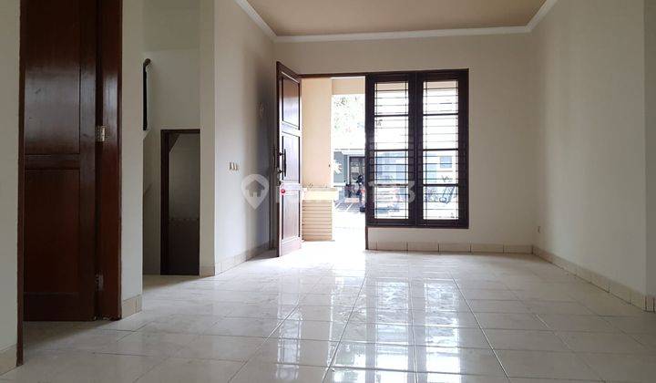 Rumah 2 Lantai Dijual Apa Adanya 3 Kamar di Delatinos Bsd J70 2