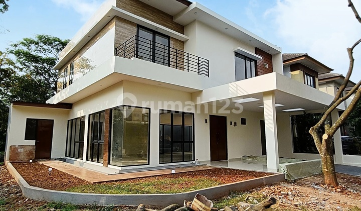 Rumah Baru Hoek Murni 2 Lantai 4 Kamar Tidur di Bsd M545