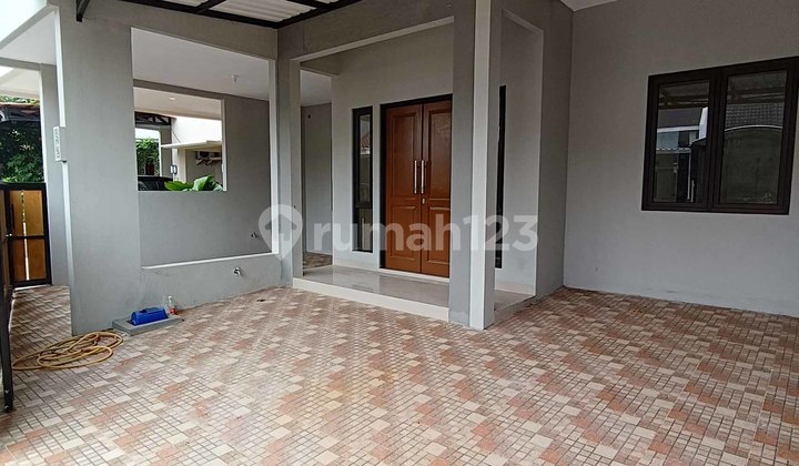 JARANG ADA!! DIJUAL Rumah 3 Lantai 6 Kamar Tidur Sudah Renovasi di Kencana Loka Bsd H5 2