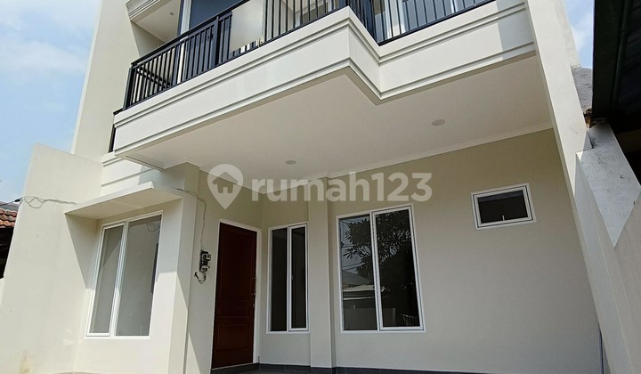 FOR SALE Fully Newly Renovated Minimalist Modern 2-Story House 4 Bedrooms Good Layout Near Toll Gate in Griya Loka BSD M497 2
