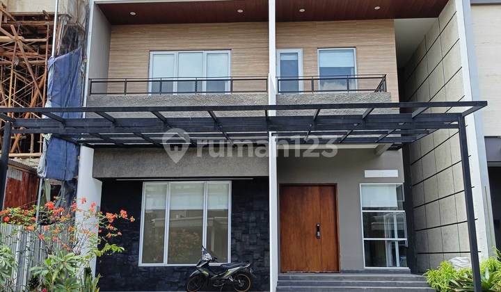 Rumah Bagus Layoutnya Fungsional 3 Lantai 4 Kamar Size Besar Cluster Nyaman di Alam Sutera M479