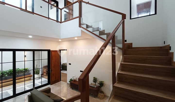 NEW 2-story Beautiful Tropical Modern House with 4 Bedrooms Ready to Occupancy Near Toll Gate in BSD M656 2