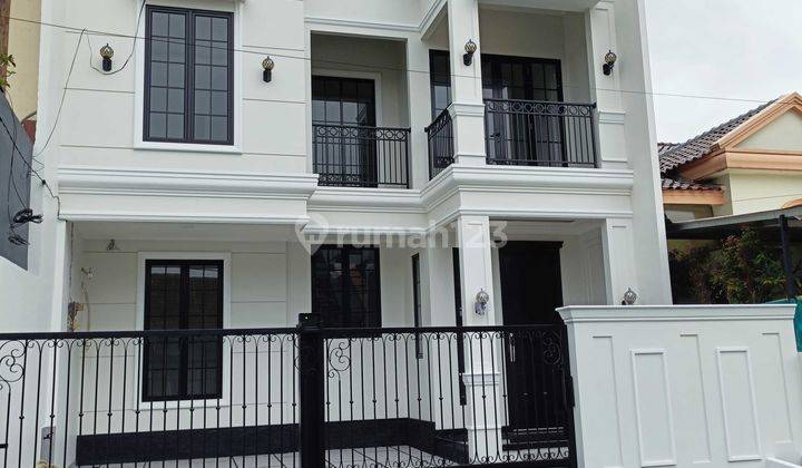 Rumah Baru American Classic 2 Lantai Semi Furnished 4 Kamar Tidur di Bsd M528 2