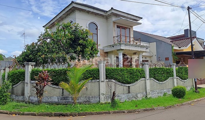 JUAL CEPAT!! Rumah Hoek Luas 325m 2 Lantai Dijual Cepat di Griya Loka BSD DK9