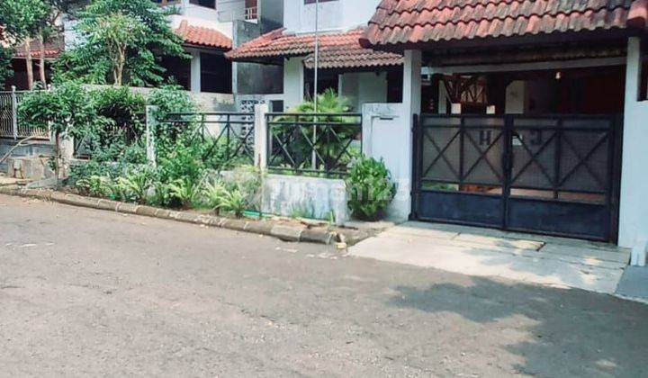 Rumah Lama Siap Huni Dijual Dalam Komplek Villa Delima, Lebak Bulus 1