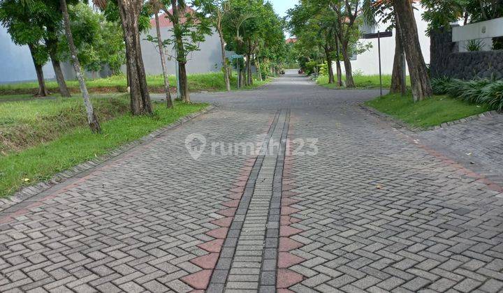 Dijual Tanah di Graha Family, Surabaya HGB 345 m² 2