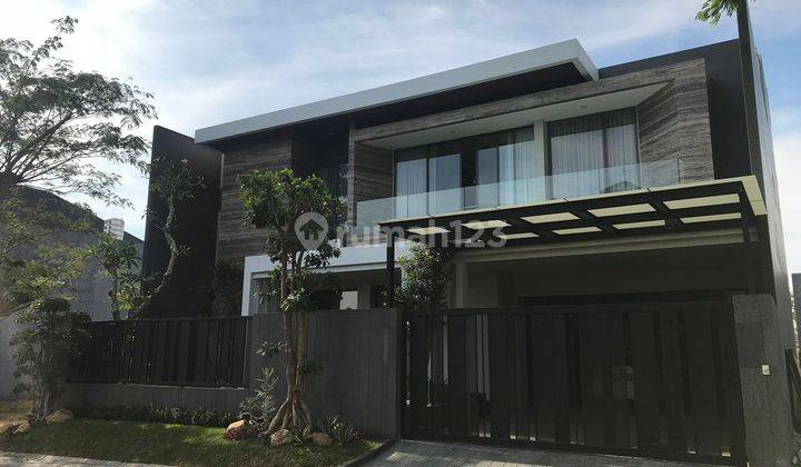 Rumah Istimewa Citraland Furnished SHM di Newton Hill, Surabaya 2
