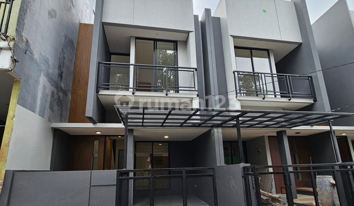 Super Loss New House in Medang Lestari - Gading Serpong