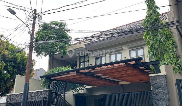 Rumah Rapih Terawat Di Senopati Jakarta Selatan 1