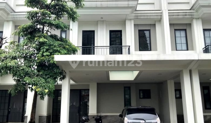 Rumah Brand New Depan Taman Cluster Winona