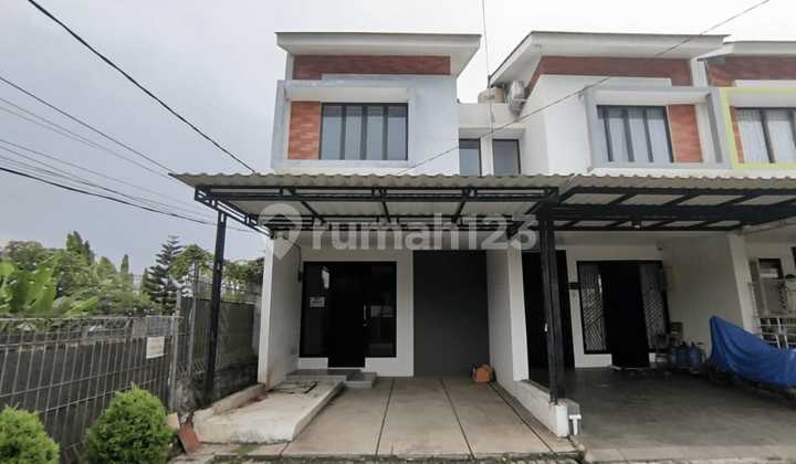 Corner House  Neo Oasis Housing - South Tangerang
