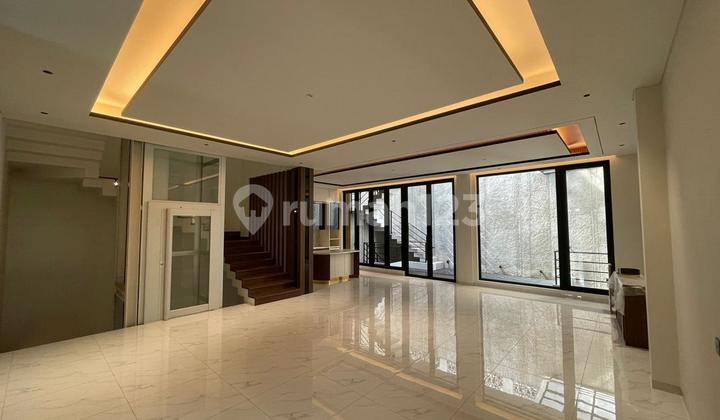 Brand New Rumah Semi Furnished Cakep Cluster Aristoteles 2