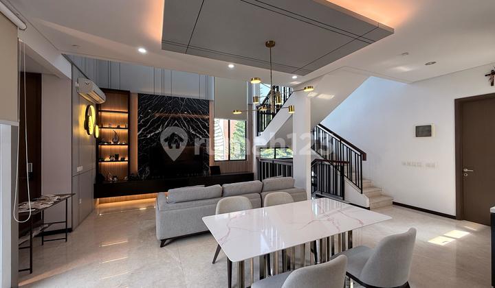 Rumah Mewah Full Furnished Hoek, The Zora BSD 