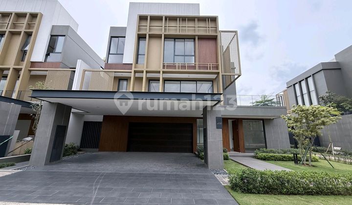 Corner Luxury House Facing Park in BSD