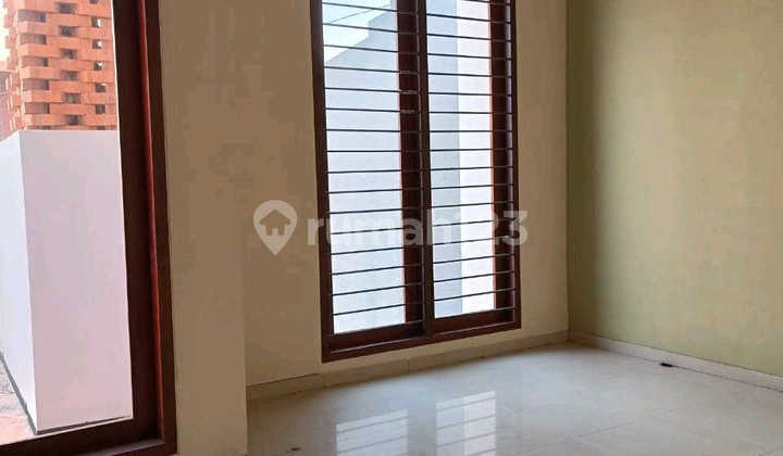 PRICE DROP IVORY RESIDENCE HOUSE SURABAYA COMFORTABLE AREA RON.A1233 2