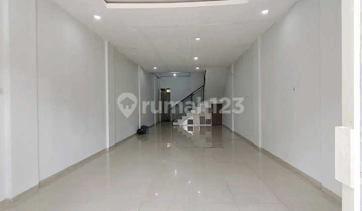 3-Story Shop House on Raya Kartini Surabaya, Affordable for Business. Lie.A233 2