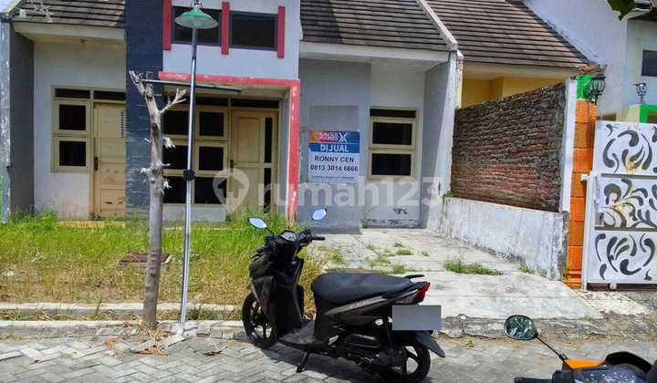 Palm Pertiwi House in Menganti Gresik, Affordable. Ron.a242