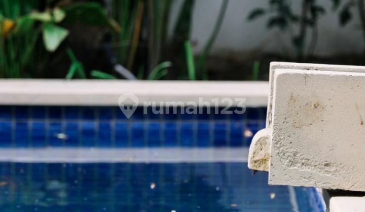 Disewakan Rumah Rasa Villa, lsen Darmo Harapan 10