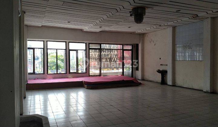 Ruko di Pasar Kembang Murah Butuh Renovasi 2