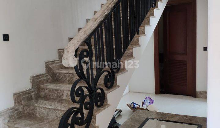 Rumah Mewah Graha Family High Spec Free Furnish  2