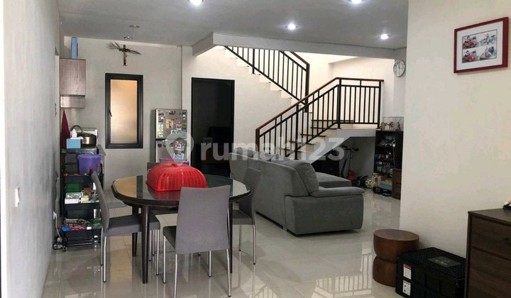 Rumah Shm Kutisari Indah Selatan Surabaya Rumah Shm Kutisari Indah Selatan Surabaya