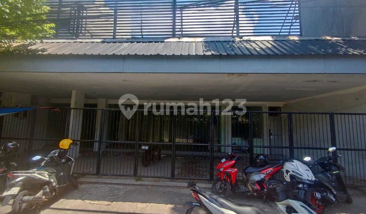 Strategic Commercial Space Near Adi Husada Hospital Surabaya Strategic Commercial Space Near Adi Husada Hospital Surabaya