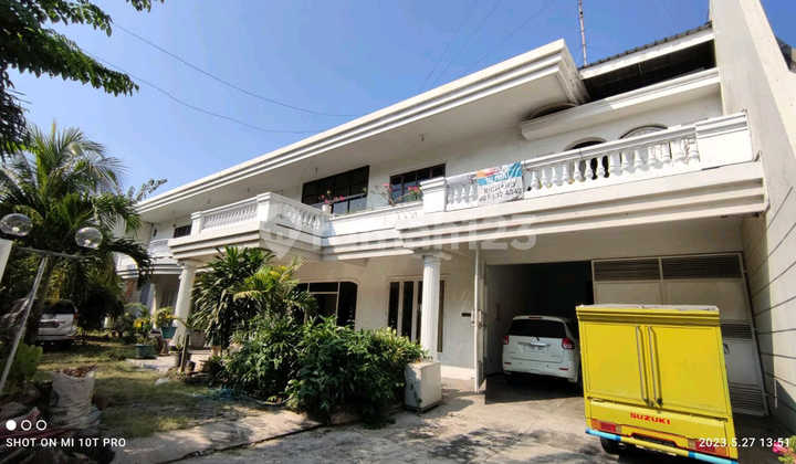 Ir Soekarno Raya Merr House, Surabaya City Cheap