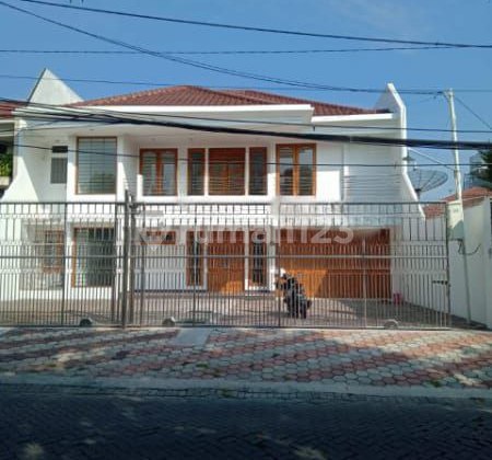 Suitable Business House in Raya Darmo Permai Surabaya Suitable Business House in Raya Darmo Permai Surabaya