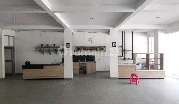 Strategic Commercial Space Near Adi Husada Hospital Surabaya Strategic Commercial Space Near Adi Husada Hospital Surabaya