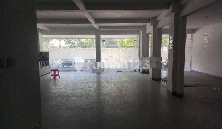 Two-Story Commercial Building Shop House on Raya Undaan Kulon, Surabaya Two-Story Commercial Building Shop House on Raya Undaan Kulon, Surabaya