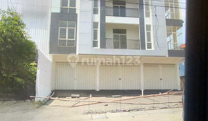 New Ready-to-Use Ruko in Lontar Surabaya New Ready-to-Use Ruko in Lontar Surabaya