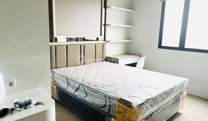 Apartemen Denver Furnished Baru Gres 1