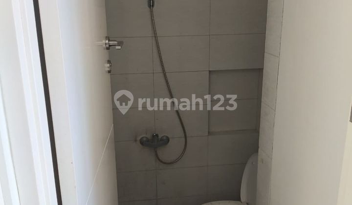 FOR RENT HOUSE NORTHWEST HILL CITRALAND SURABAYA MA 423