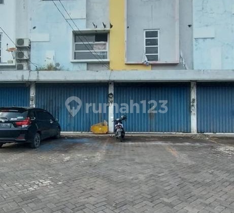 For Sale Cheapest 3-Storey Row Shophouse Strategic Container Access in Kalianak Surabaya Area 388. 1