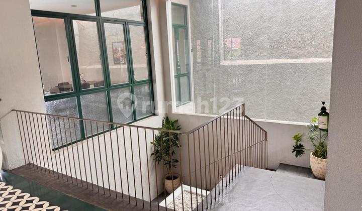 For Rent Ex-Restaurant Shop Strategically Located in Dharmahusada, Ready to Use, Ben 08 2