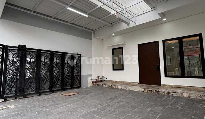 Forsale Rumah New Gress 2 Lantai Semi Furnish Darmo Permai Surabaya La 435 2