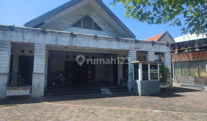 rumah lama di Jl Biliton Pusat kota surabaya Butuh renov 1