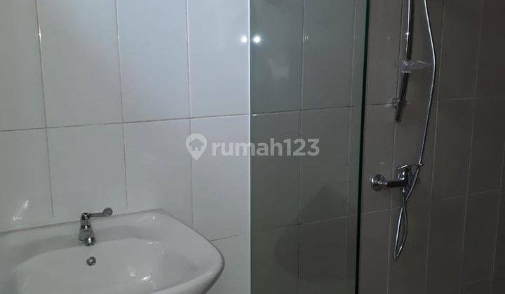 Rumah Minimalis 2 Lantai di Dukuh Kupang 2