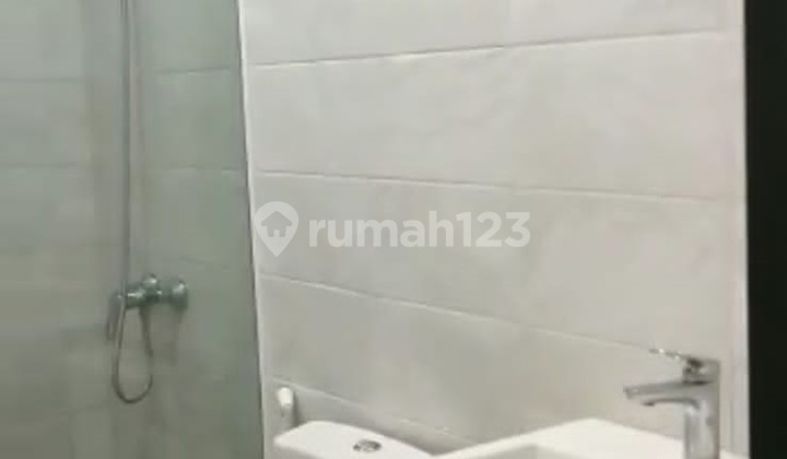 Disewakan Cepat Rumah Baru 2 Lt Pondok Candra Sidoarjo 8