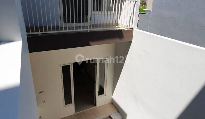 Dijual Cepat Rumah Baru 2 Lt Graha Sukolilo Regency Surabaya 5