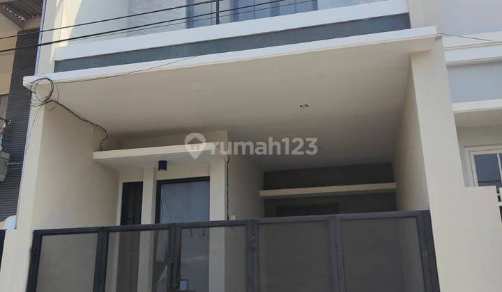 Rumah Baru Gres Minimalis di Tenggilis Mejoyo 1