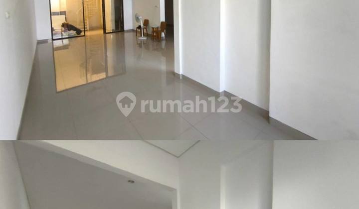 Rumah 1,5 Lantai Griya Kebraon Utama Surabaya Kondisi Sangat Terawat 2