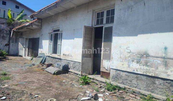 rumah lama di Jl Biliton Pusat kota surabaya Butuh renov 2