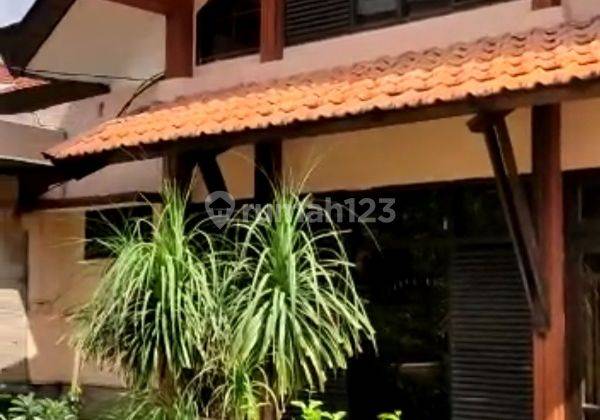 Rumah Tengah Kota Jl Yosodipuro, Dekat Diponegoro 1