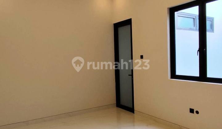 Rumah DIAN ISTANA Mocca Vrbana Surabaya  2