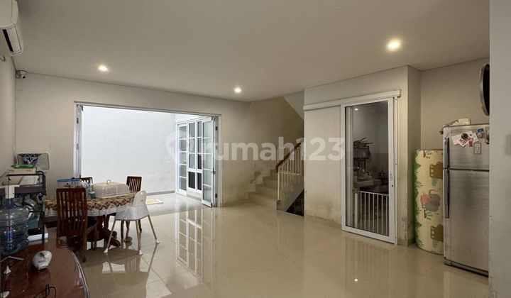 For Sale House Menaggio Village, Gading Serpong Tangerang Banten 2